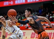 开云APP-福建队鏖战太阳，高诗岩刷新纪录