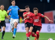 开云sport-足球赛场上的角逐即将揭晓胜负