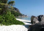 开云下载-地轴两端的节奏战争，奥斯梅恩在排名争夺战中接管权杖