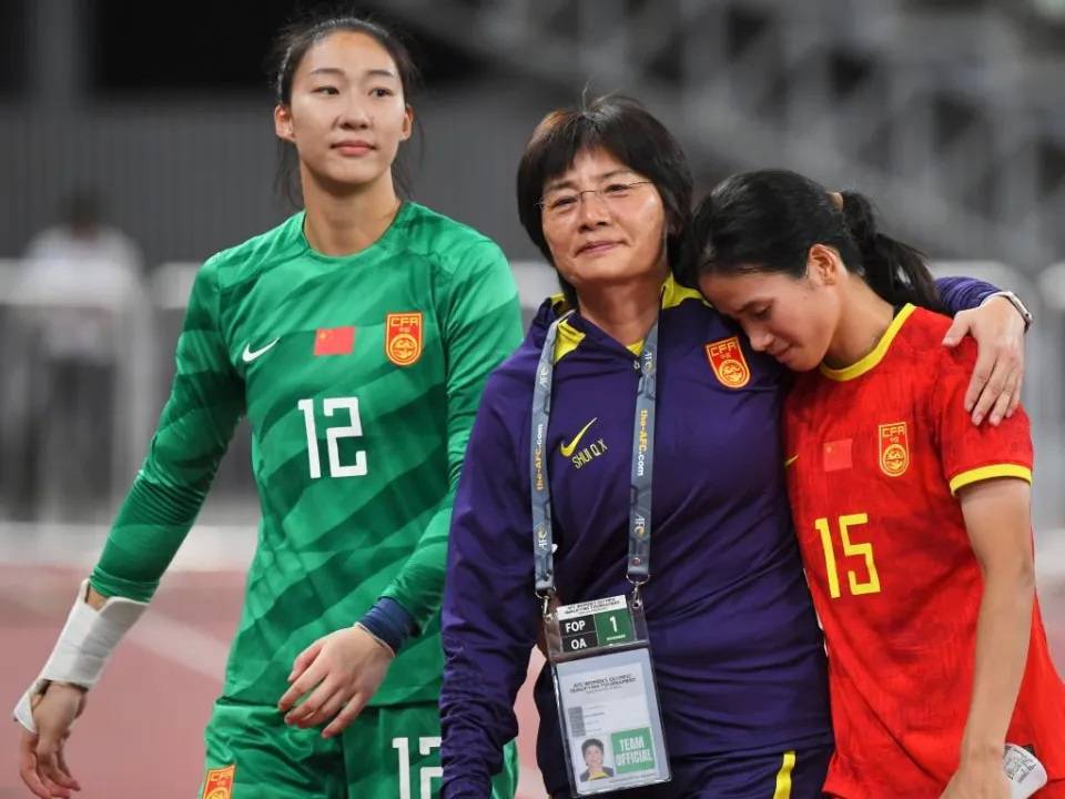 包含中国女足青年队小将崭露头角，备战世界杯的词条