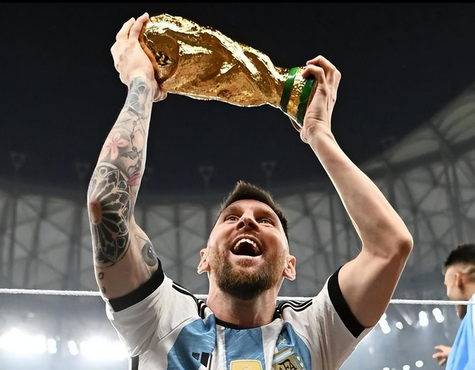 阿根廷球员在全球篮球赛中夺得冠军,燃爆球场 阿根廷球员在全球篮球赛中夺得冠军,燃爆球场