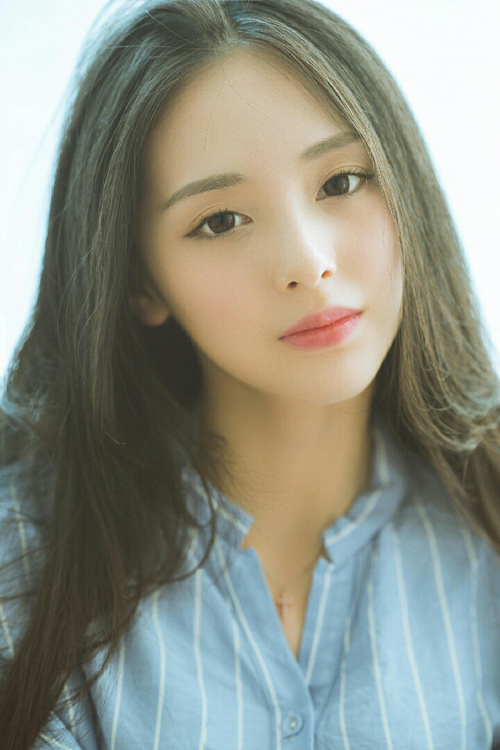 转会窗的暗线,当莱比锡红牛带走洪都拉斯精灵,法比尼奥的坚硬腰带如何成为关键先生