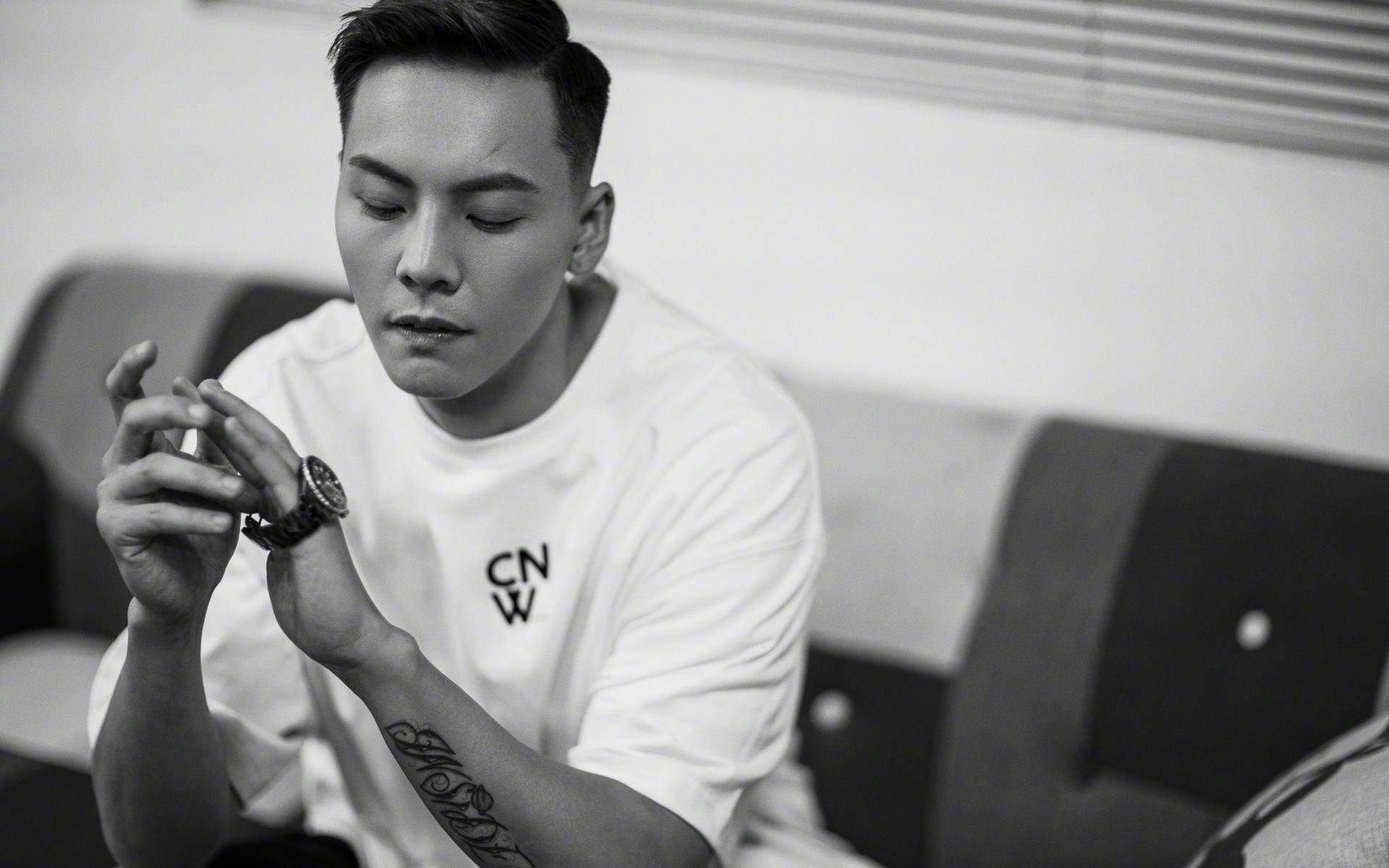 加勒比海啸粉碎星月军团，牙买加黄金一代的狂暴序章，阿克在焦点战的无声宣言