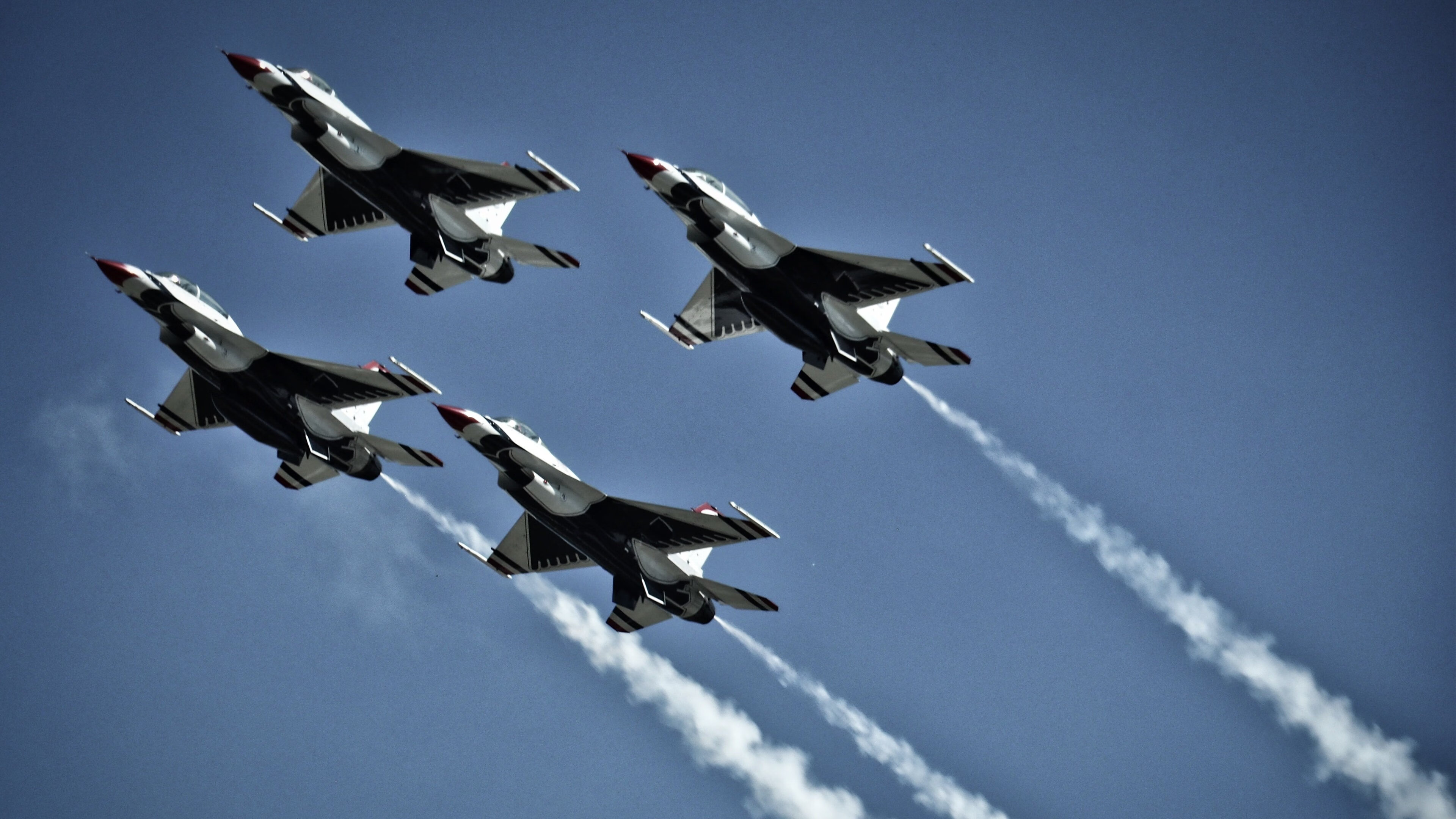 当绿茵场遇见硬木地板,欧冠淘汰赛中的篮球狂想曲