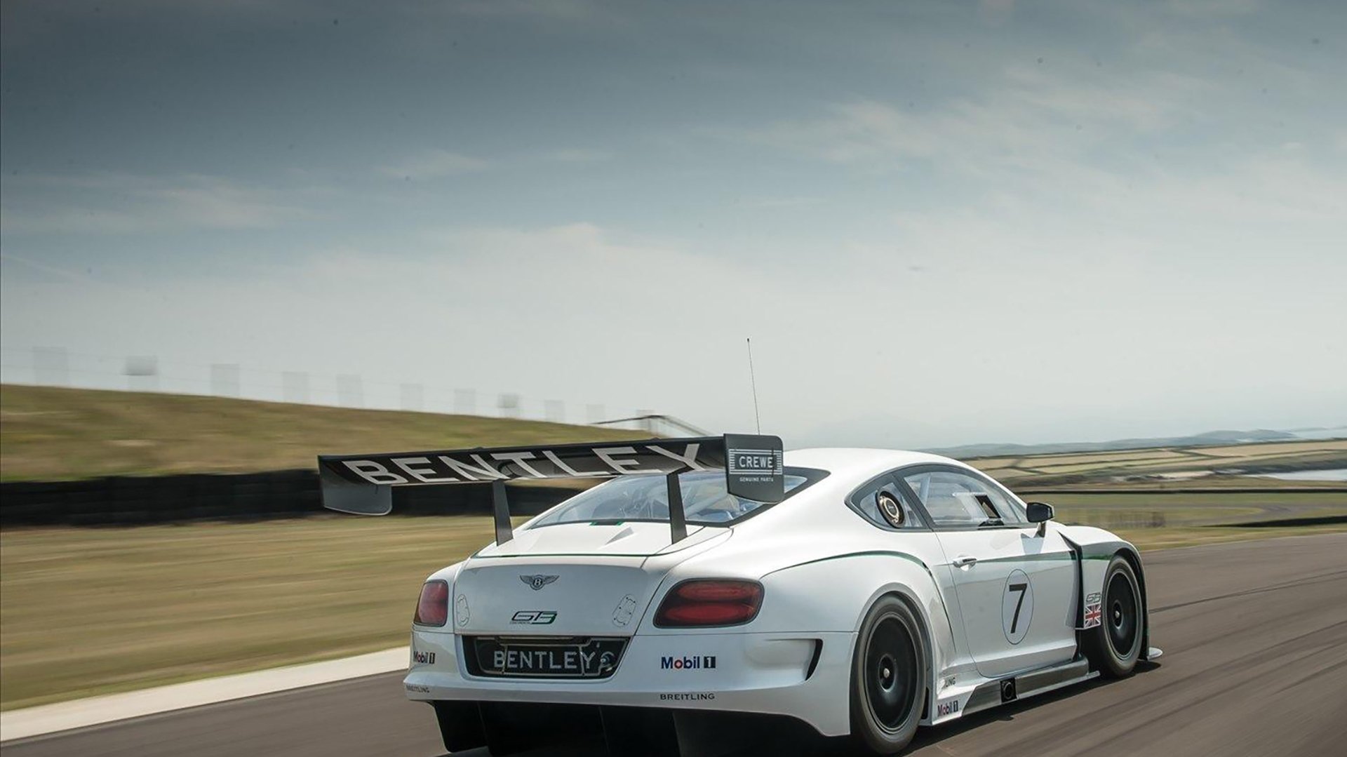 双重世界，尼克斯踏平开拓者，伦纳德的冠军级表演