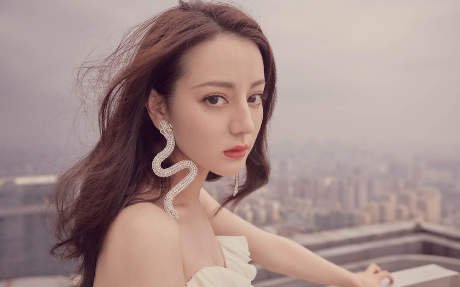 宿命碰撞,乌拉圭铁血防线击碎西班牙传控神话,拉什福德孤胆英雄引领逆袭之夜