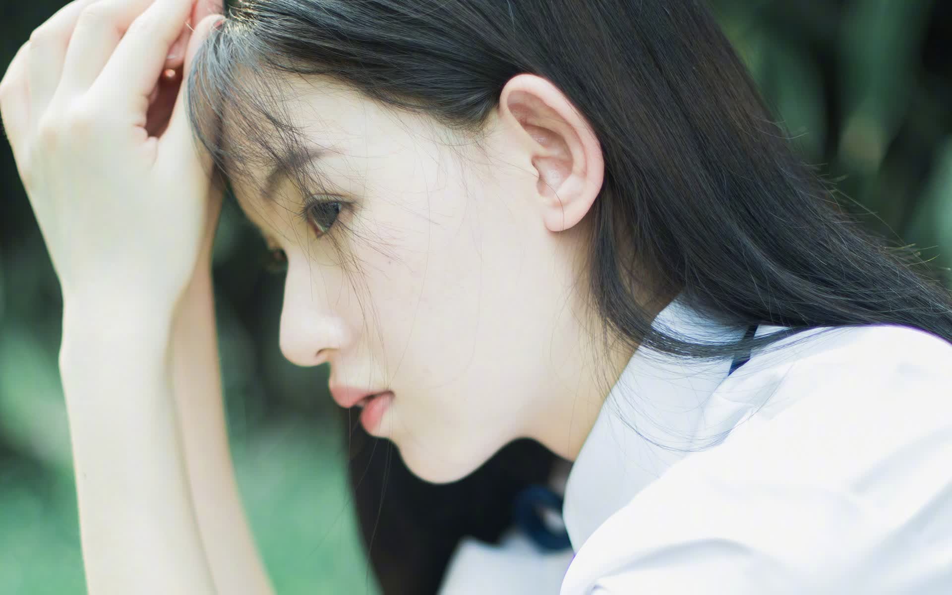 蓝月亮的孤影，2026世界杯D组焦点战，美国碾压阿联酋，库尔图瓦用一只手改写历史