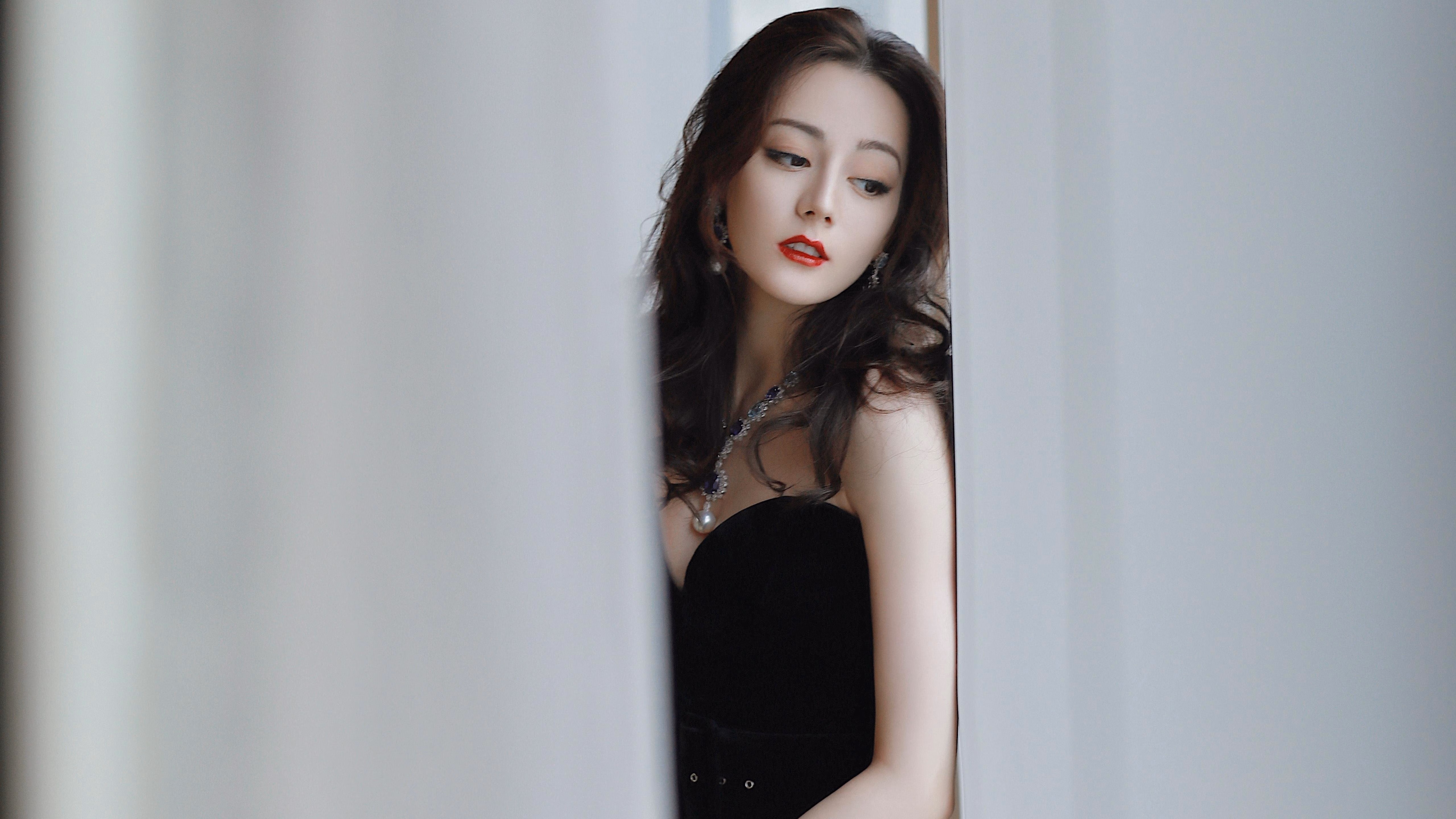 南美双雄与欧洲之王的交织夜,2026世界杯E组关键战,阿根廷绝地逆转智利,C罗老而弥坚带队致胜,防守反击铸就经典之夜